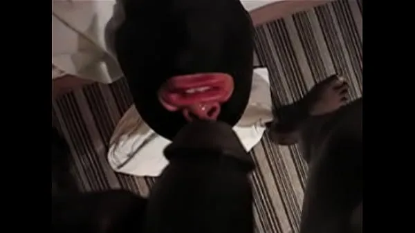 Nové A black cock is pissing in the slut's mouth nové klipy