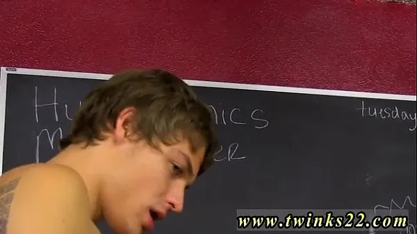 Tuoreet First gay kiss video teen Blake Allen can't afford to lose 20% on his uutta leikettä