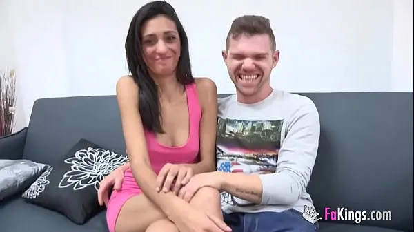 全新Spanish young couple fucks for the cameras全新可拍