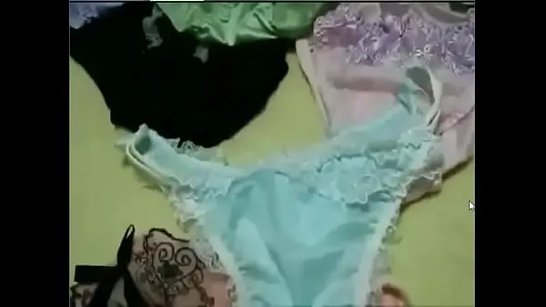 Свежие Японская девушка показывает свои трусики [загрузить King J10019новые клипы