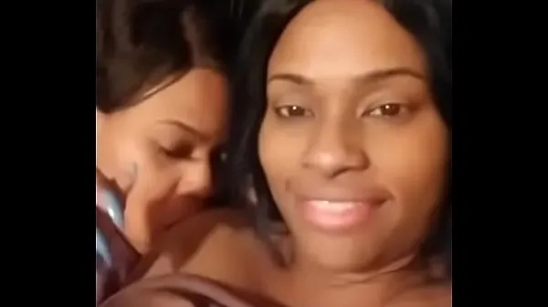 Two girls live on Social Media Ready for Sex Klip baru yang segar