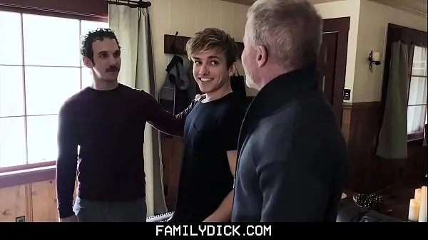 Φρέσκα FamilyDick - Stepdads Spitroast A Horny Twink νέα κλιπ