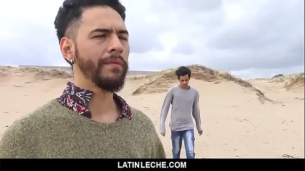 Frische LatinLeche - Ein heißer Latino-Hengst lässt seinen Schwanz am Strand saugen neue Clips