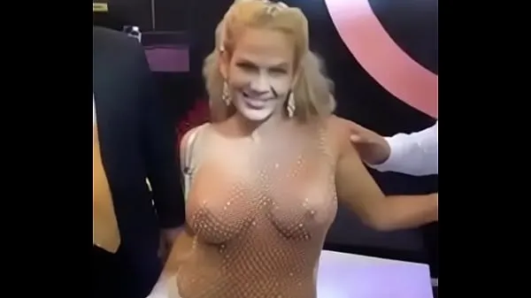 تازہ La Famosa Niurka Enseña sus tetas نئے کلپس