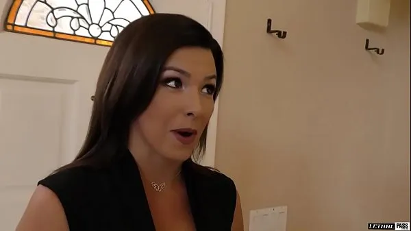 Frische Danica Dillon wird verrückt, wenn sie einen Schwanz in sich bekommt neue Clips