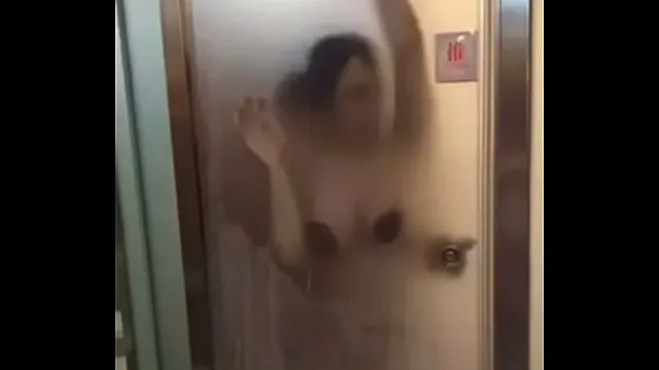 Fresh Chengdu Taikoo Li fitness trainer and busty female members fuck in the bathroom new Clips