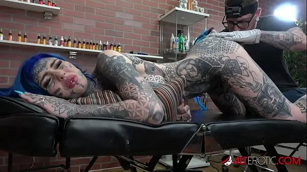 Friske Amber Luke gets a asshole tattoo and a good fucking nye klipp