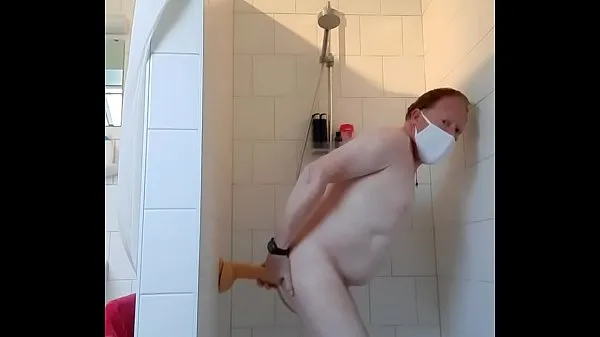 Friss riding big dildo on wall after sniffing p. nitrite and masturbating shouting shooting cum új klipek