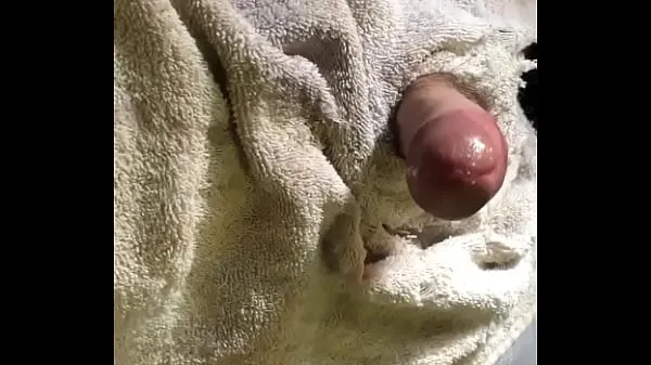 مقاطع جديدة Small White Cock Suffers A Painful Ruined Cumshot From Only One Finger