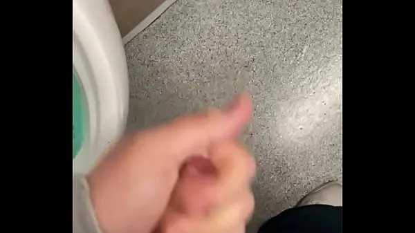 Nové Cruising in the public toilets with cumshot nové klipy