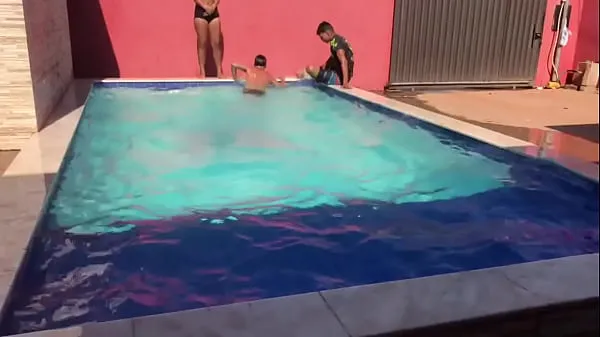 Novinhos e Novinha se baigner dans la piscine de la maison PJTX @ Alerquina PJT X @ Renan Martins Pantaneiro nouveaux clips