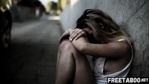 Friss Homeless Teen Lost Her Virginity For Charitable Stranger - Full Movie On új klipek