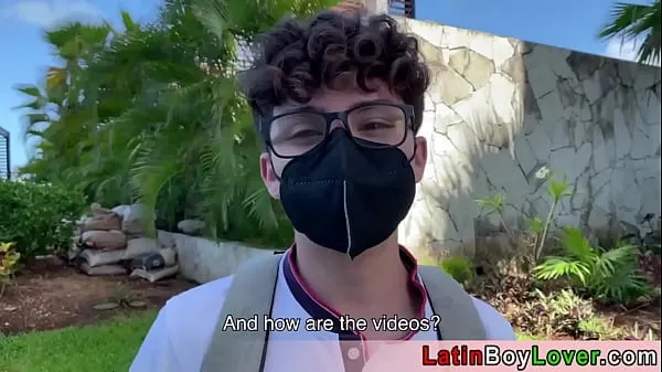 Nuevos Dos latinos celebran el orgullo gay con un polvo rapidito clips nuevos