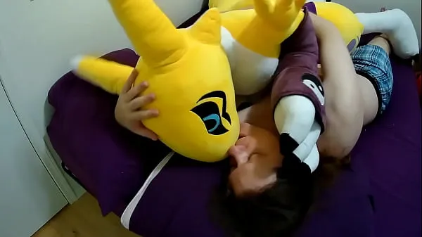 Fresh Making out with life-sized Renamon plush new Clips