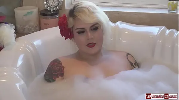Trans stepmom Isabella Sorrenti anal fucks stepson Klip baru yang segar