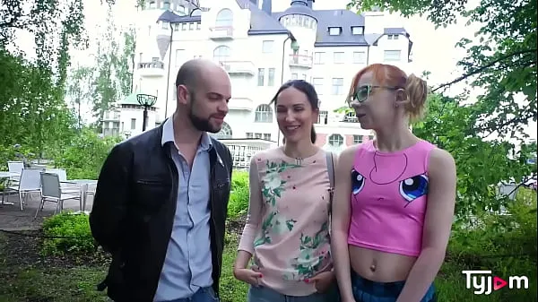 Sveži Lilu Moon and Kira Roller having a hardcore threesome with a big cock novi posnetki