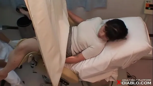 Свежие Утечка изображения со скрытой камеры из отделения акушерства и гинекологии в Кансае, 32-летней домохозяйкиновые клипы