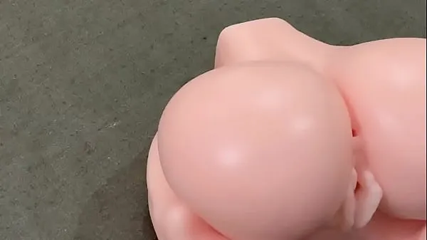 Poupée de sexe en silicone cul et chatte baisée nouveaux clips