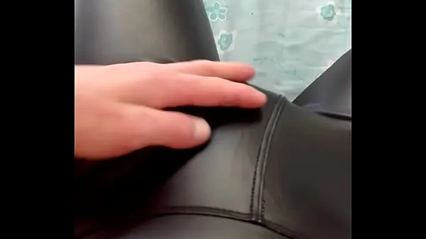 Masturbation with leather pants Clip mới