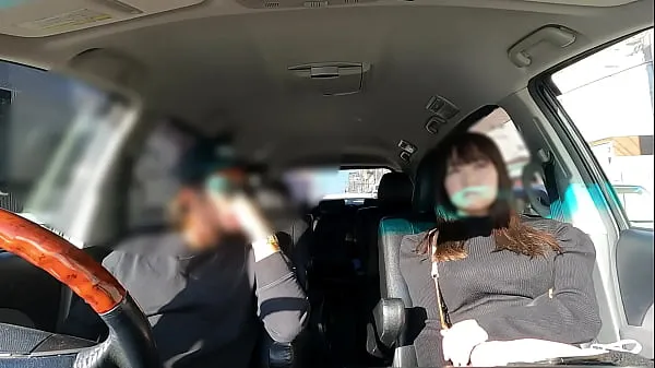 Completely real Japanese [hidden shot] Neat but baby-faced big breasts that can be seen from the top of the knit Unexpected exposure confession "I want to have sex in the car" while driving and suddenly breaks out in car sex [Appearance] [Close Klip baharu baharu