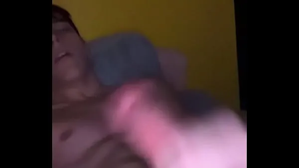 Friss twink jerk off before fam gets home új klipek