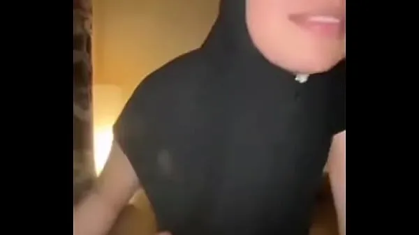 تازہ fucking a tight pussy with a big dick in a hijab نئے کلپس