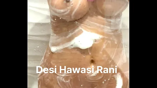 새로운 Desi Hawasi Rani shower time개의 새 클립