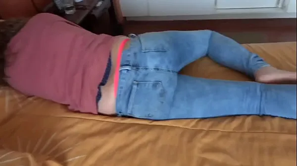 Nové I finish masturbating and raise my jeans so my stepson can cum in my ass nové klipy