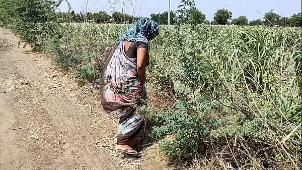 Komal was urinating in the field when the owner came secretly and sat down and took her home Klip baharu baharu